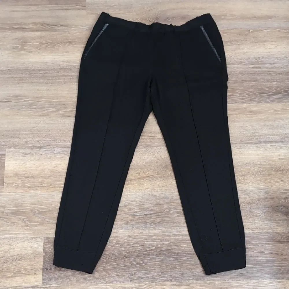 Brochu Walker Black Crepe Joggers Sz M